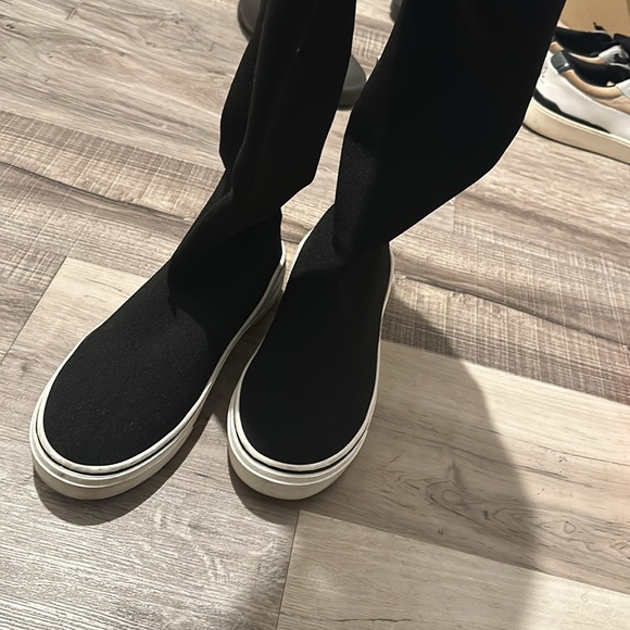 Authentic over the knee GIVENCHY Sneaker Boots - Picture 3 of 7